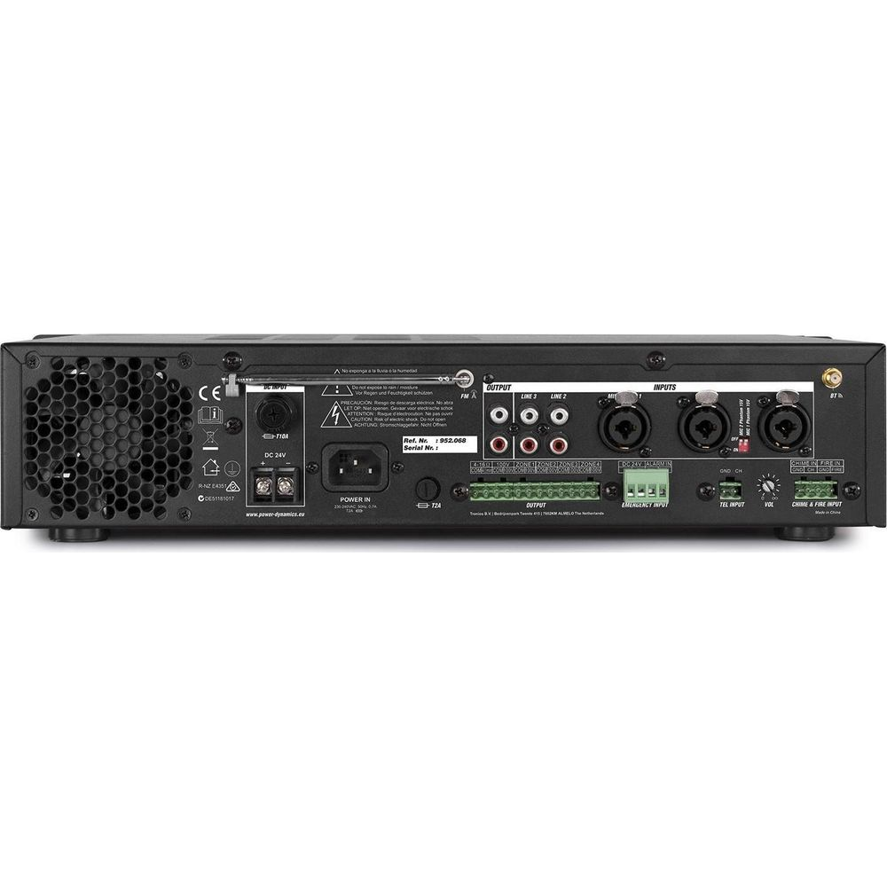 Rückseite eines Audioverstärkers mit Anschlüssen für Strom, Audio-Ein- und Ausgänge.