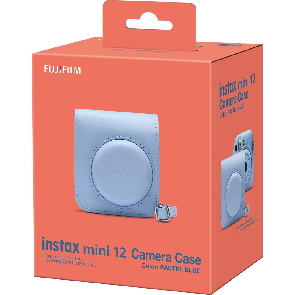 Verpackung für eine hellblaue Instax Mini 12 Kameratasche mit Fujifilm-Logo.