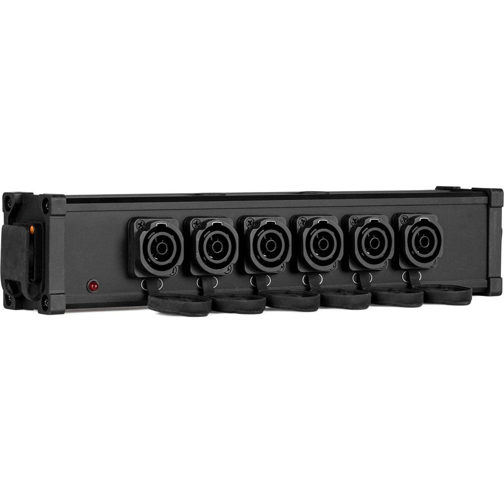 Carcasa negra con seis conectores XLR y tapas protectoras.