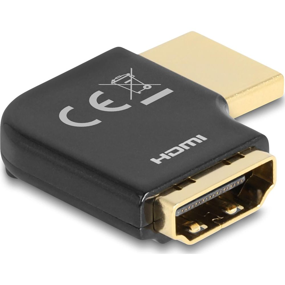 Adaptador HDMI negro con logo CE y HDMI. Conector dorado.