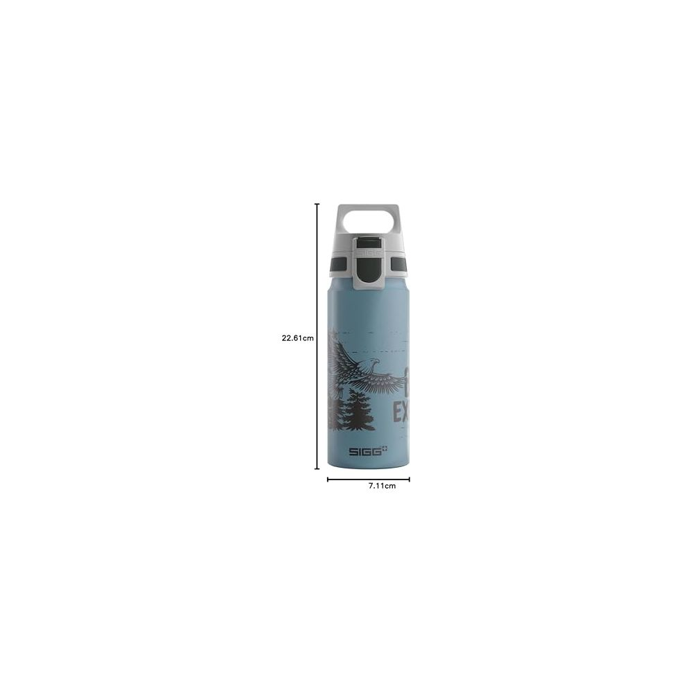 Blaue SIGG-Flasche mit Adler- und Baumdesign, 22,61 cm hoch.