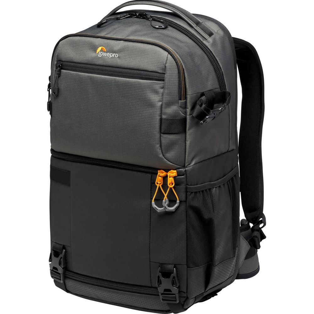 Sac à dos Lowepro gris et noir avec tirettes de fermeture éclair orange.