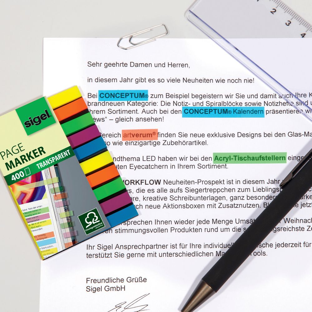 Ein bunter Sigel Page Marker liegt auf einem Brief mit Werbetexten.