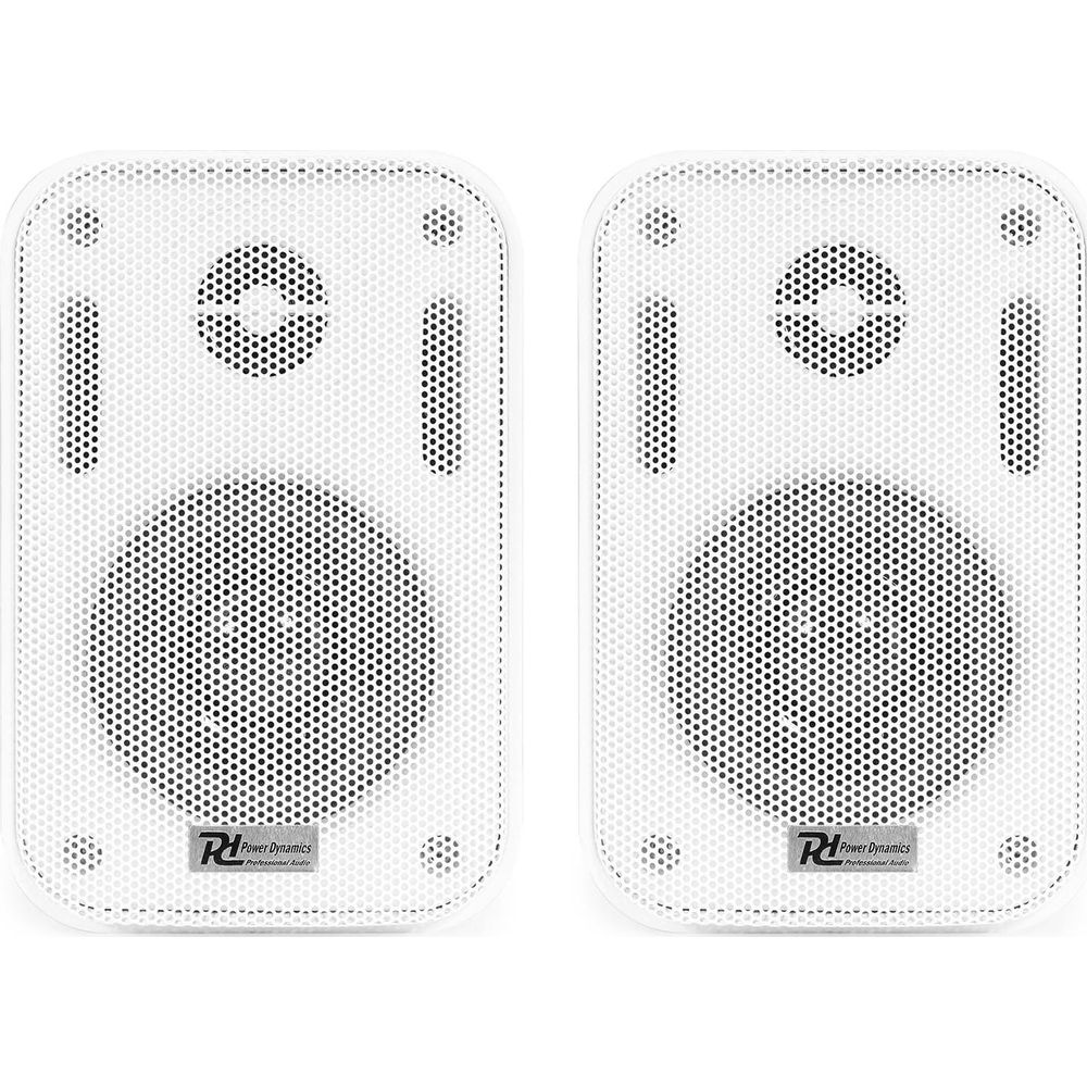 Dos altavoces blancos con rejillas y logotipos negros.