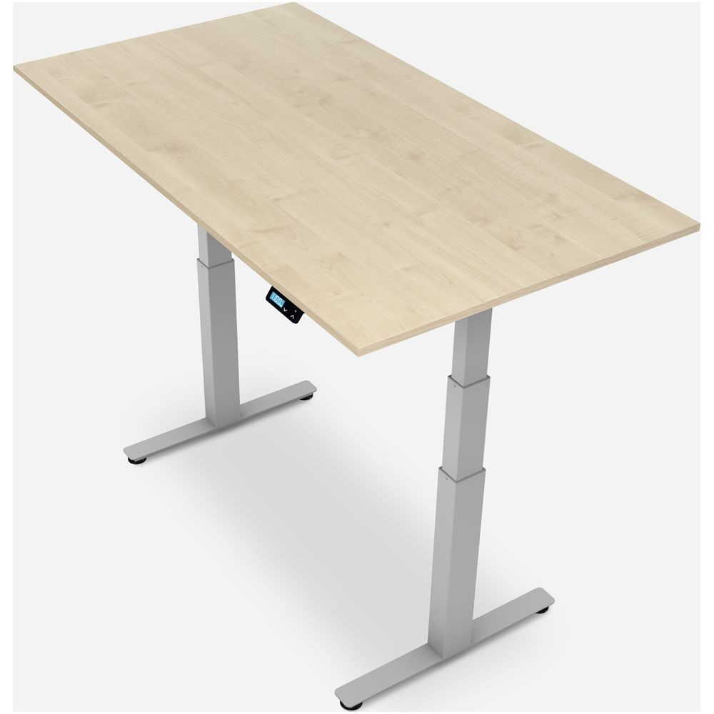 Ein heller Holztisch mit silbernen, verstellbaren Beinen und einem digitalen Bedienfeld.