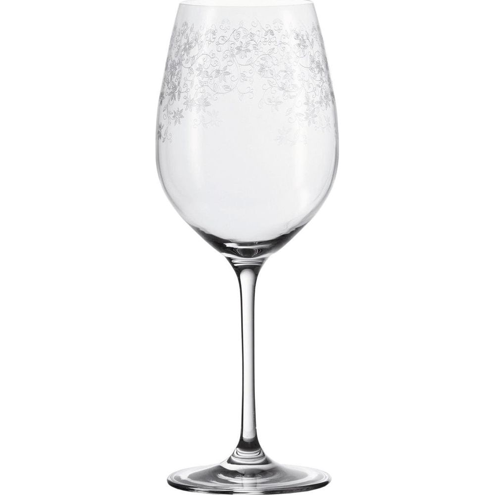 Ein elegantes Weinglas mit zarten Blumenmustern am oberen Rand.
