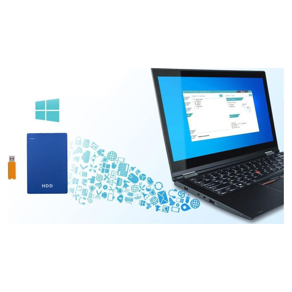 Ein blauer HDD und ein USB-Stick neben einem Laptop mit Windows-Symbolen.
