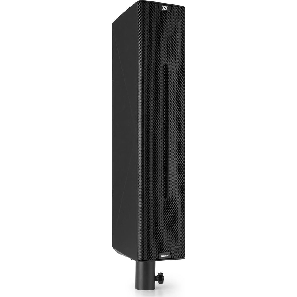 Un altavoz negro y elegante se alza sobre un soporte con fondo blanco.