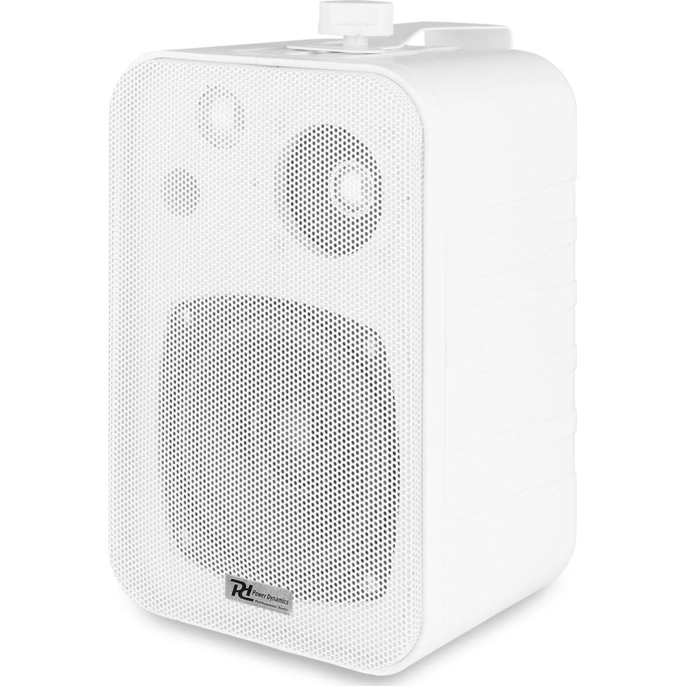 Caja de altavoz rectangular blanca con rejilla y logo.