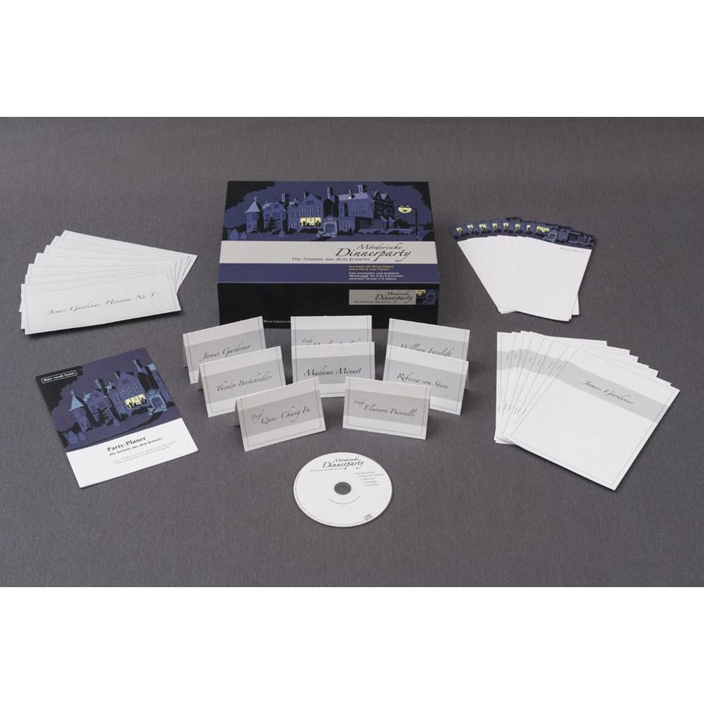 Ein Krimi Dinnerparty-Set mit Spielkarten, Namen und einer CD.