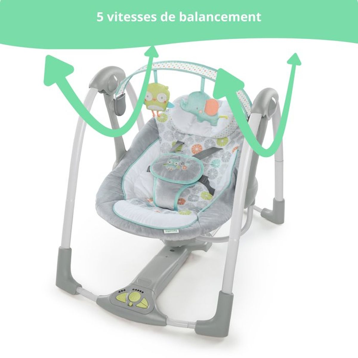 Ein Baby-Schaukelstuhl mit grauen und weißen Mustern und Spielzeug.