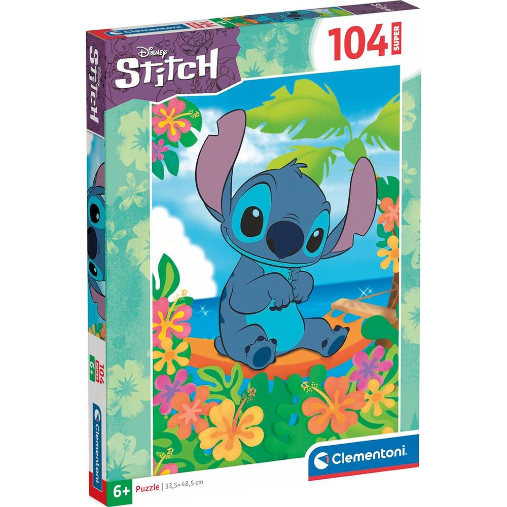 Postać Disneya Stitch na hamaku z tropikalnymi kwiatami i palmami na plaży.