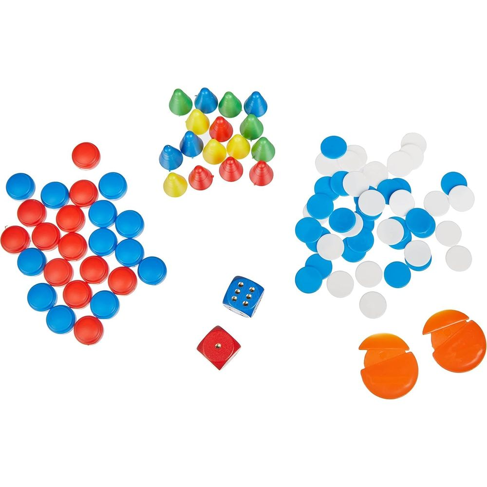 Spelstukken in rood, blauw, geel, groen, wit en oranje, plus twee dobbelstenen.