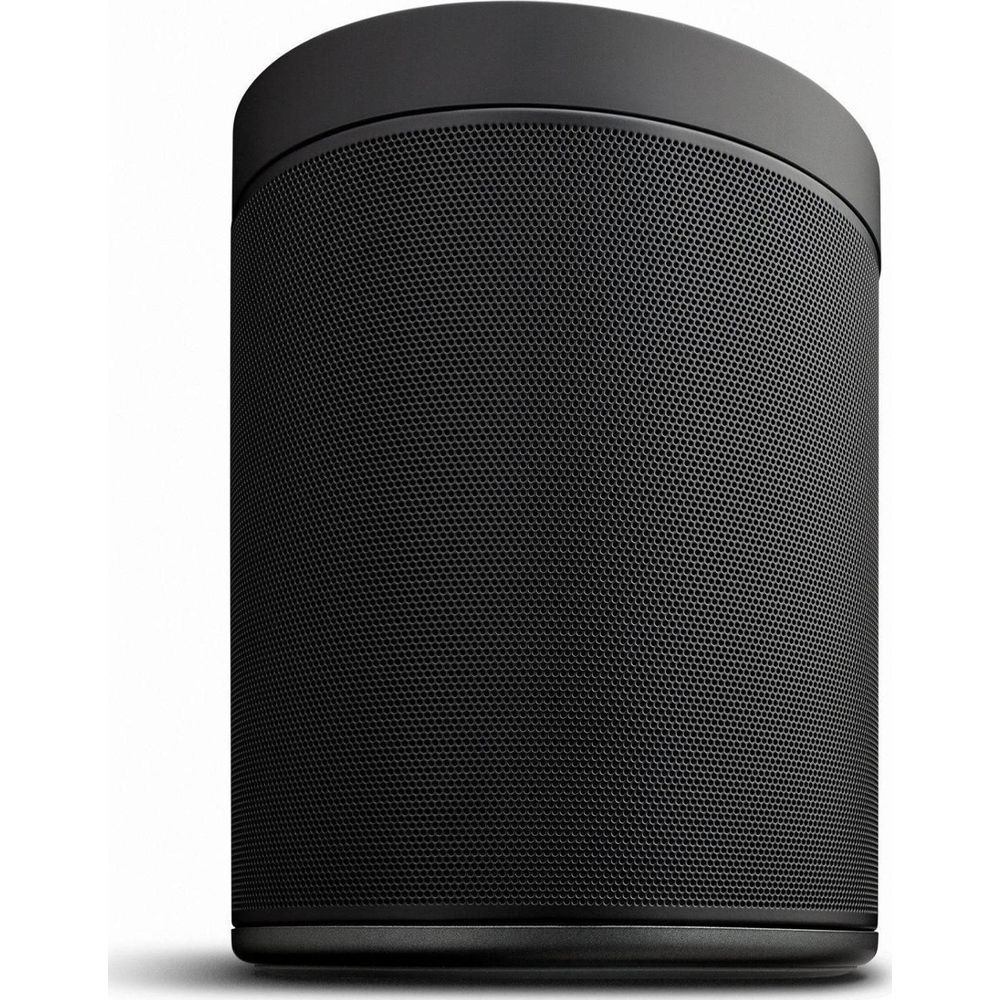 Un haut-parleur cylindrique noir à surface perforée sur fond blanc.
