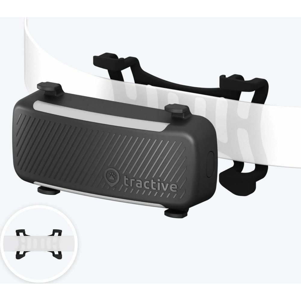 Czarny GPS Tractive z białym paskiem i czarnymi klipsami.