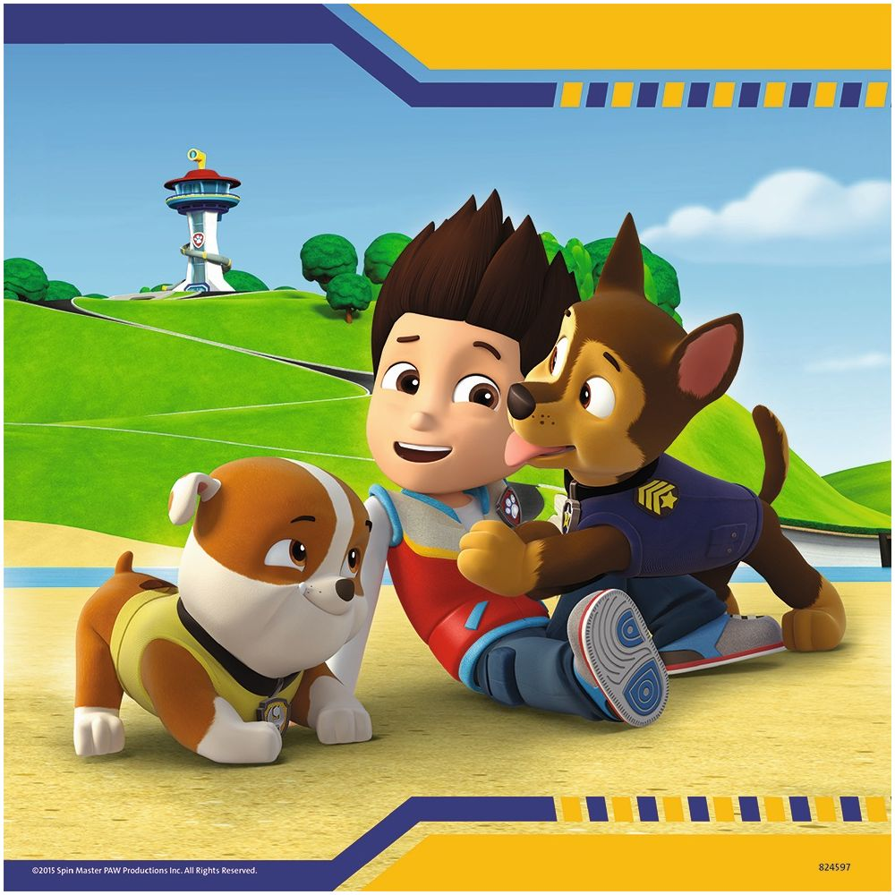 Ryder en zijn honden Chase, Rubble en Marshall zitten buiten.