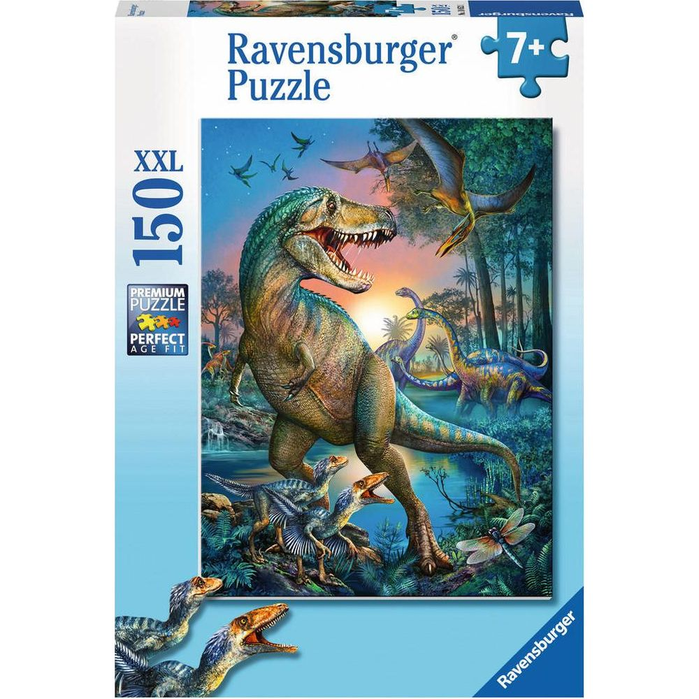 Puzzle Ravensburger: T-Rex z mniejszymi dinozaurami i pterozaurami w prehistorycznym krajobrazie.