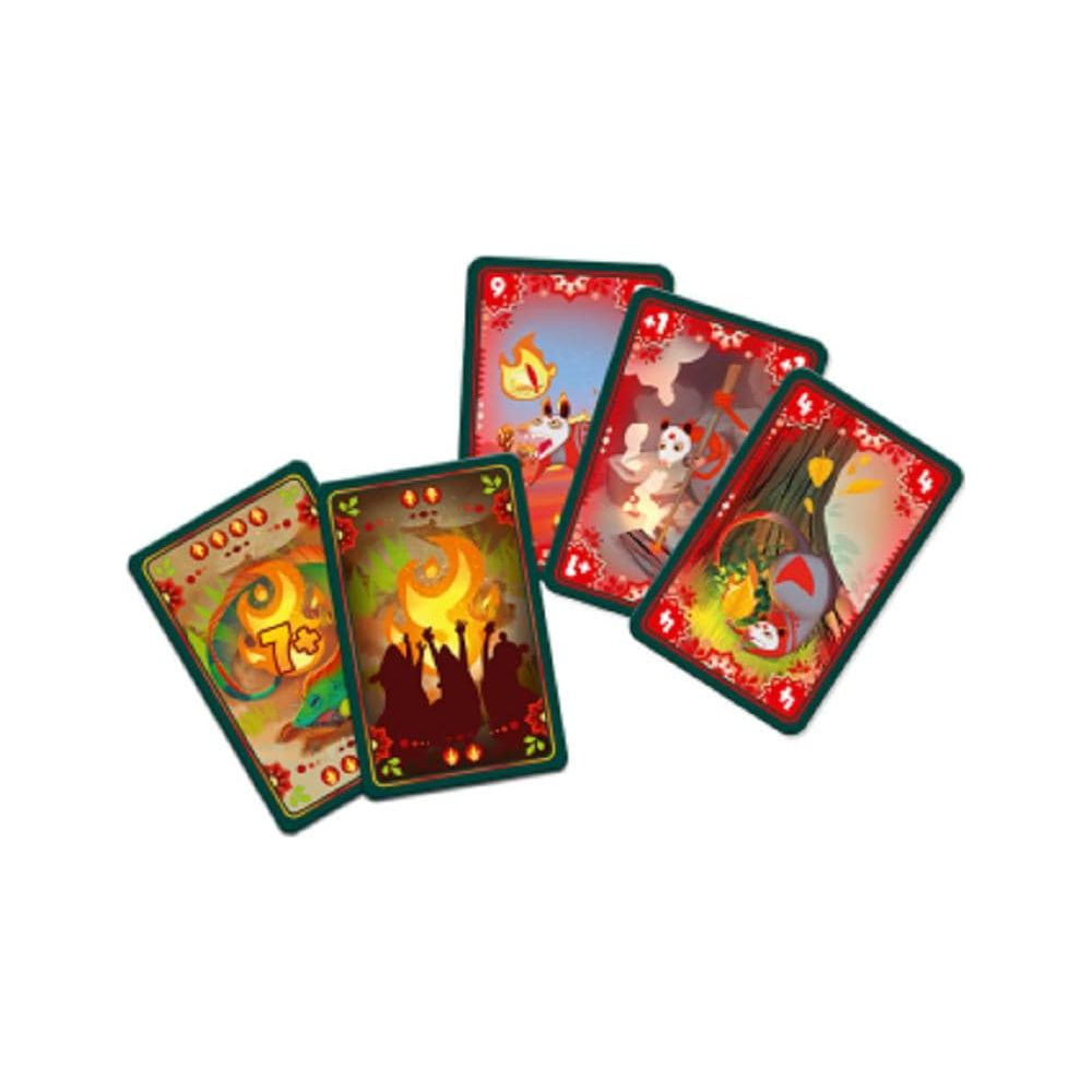 Quatre cartes de jeu colorées avec des motifs d'animaux et des chiffres.