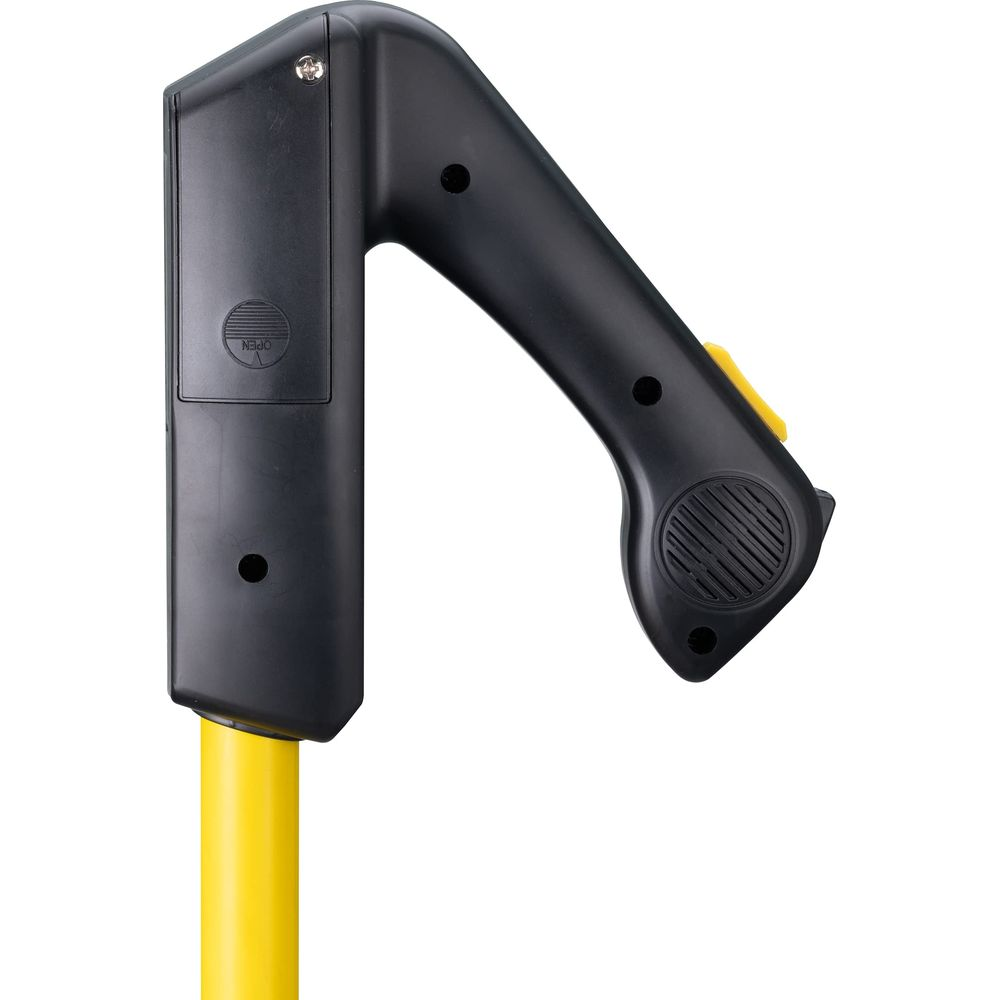Mango negro con botón amarillo, unido a un poste amarillo.