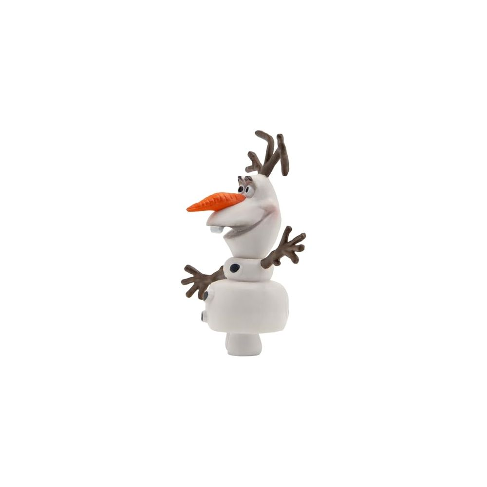 Statua di pupazzo di neve bianco con naso di carota e braccia di ramoscello.