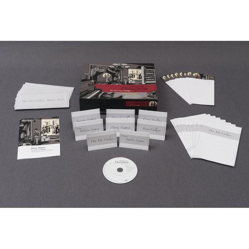 Un gioco per cene con carte, un CD e un organizzatore di feste.