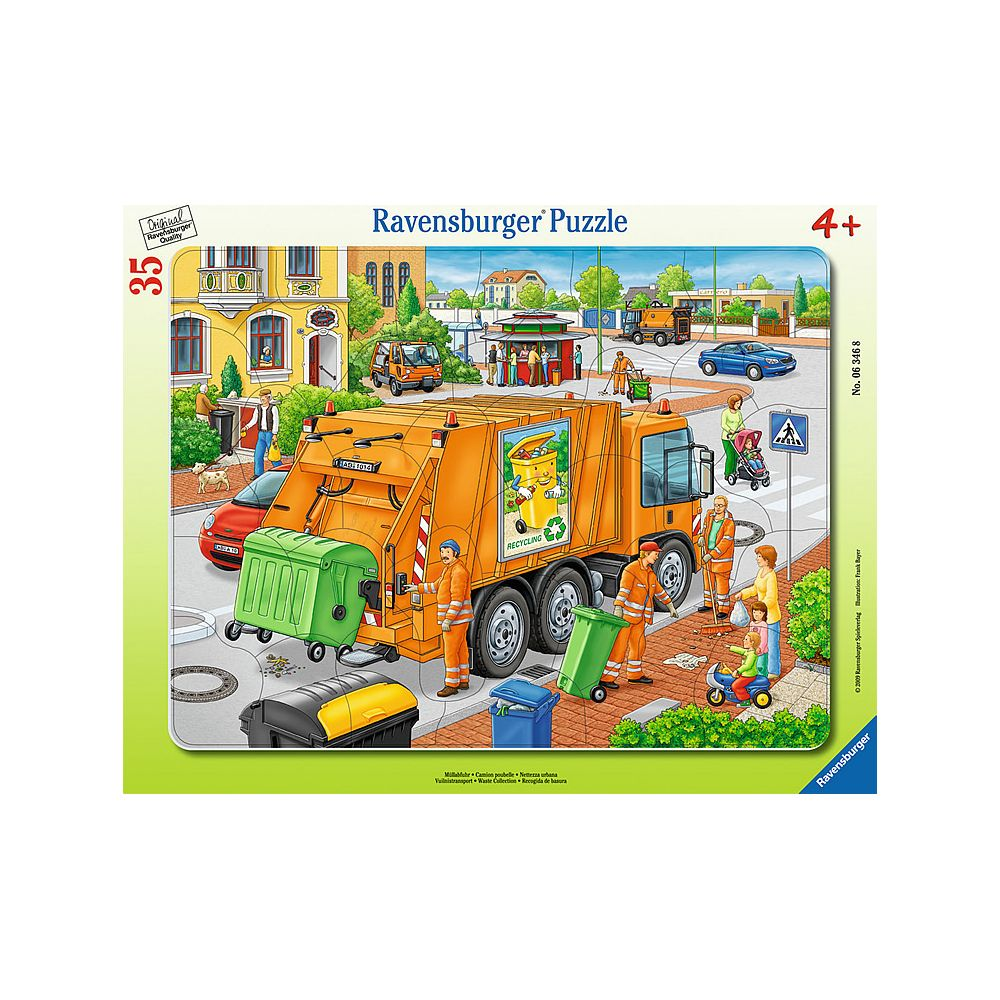 Śmieciarze zbierają śmieci pomarańczową śmieciarką w mieście.