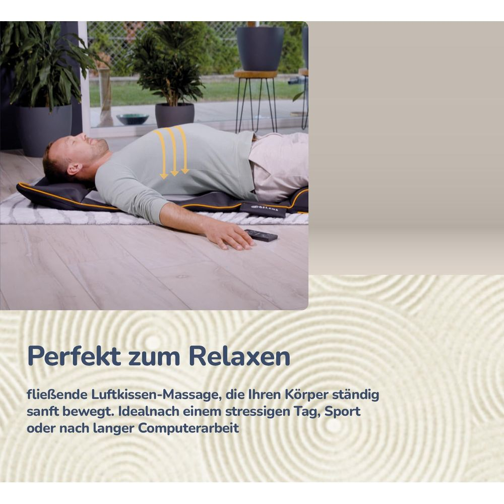 Mann liegt auf Massagematte, mit gelben Pfeilen auf Brust.