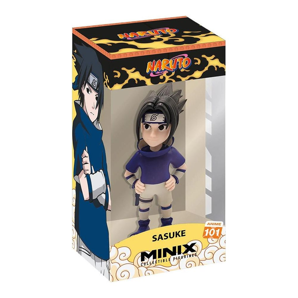 Una figura Minix di Sasuke di Naruto nella sua scatola. Indossa un top blu e pantaloni chiari.