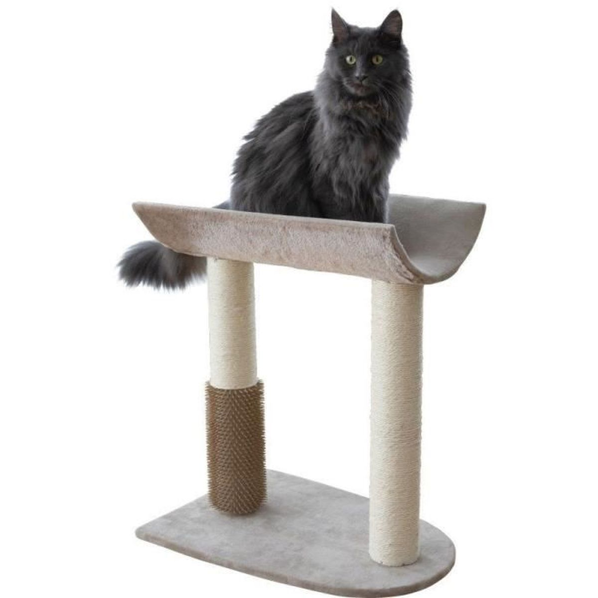 Un gatto grigio siede su un albero tiragraffi con due pali e un'amaca.