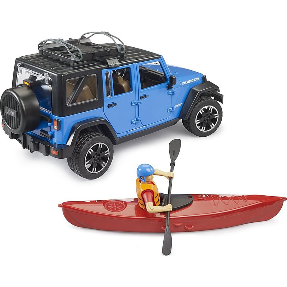 Ein blaues Jeep-Spielzeugauto steht neben einem roten Kajak mit einer Figur.