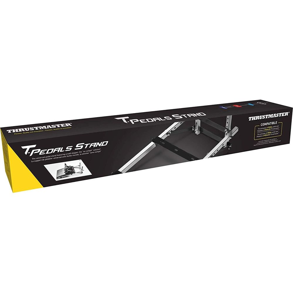 Thrustmaster T-Pedals Stand doos, zwart met gele hoek. Productafbeelding.