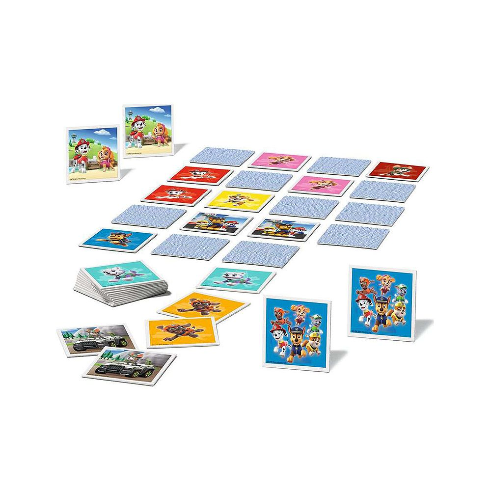 Carte da gioco Paw Patrol disposte su sfondo bianco.