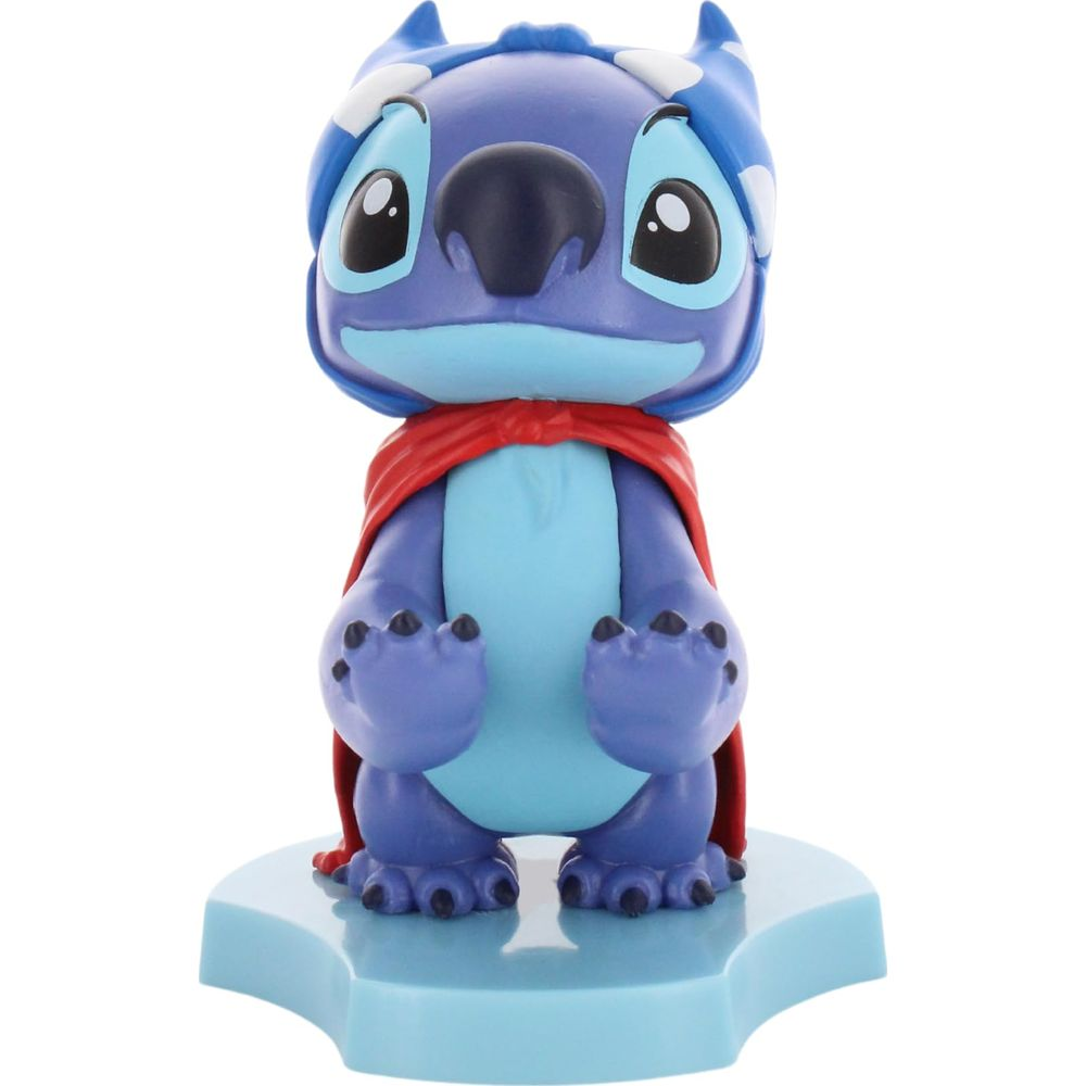 Una figura viola di Stitch con mantello rosso su base blu.