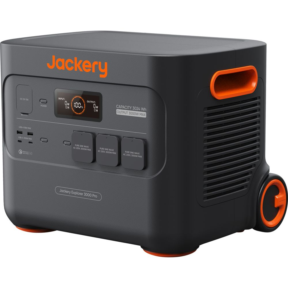 Ein schwarzer Jackery Explorer 3000 Pro mit orangefarbenen Akzenten und einem Display.