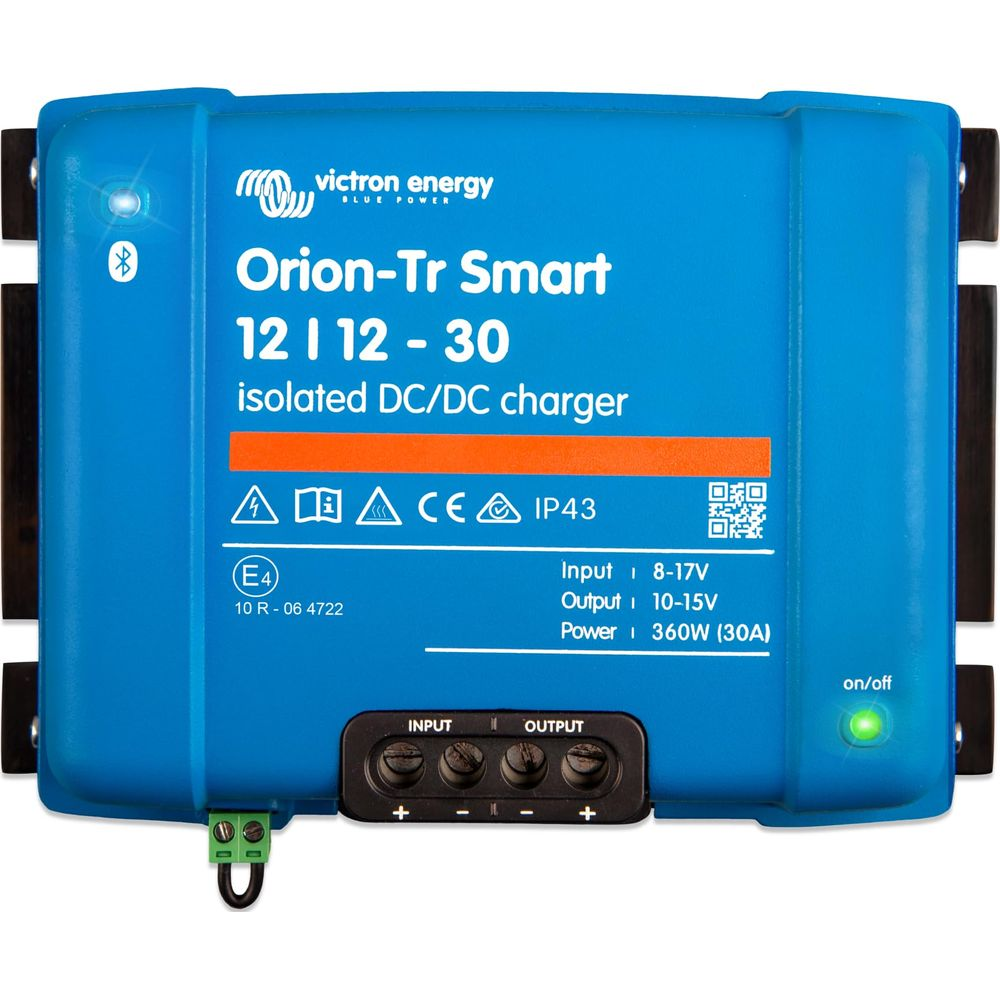 Blauer Victron Orion-Tr Smart DC/DC Ladegerät mit Anschlüssen und LEDs.