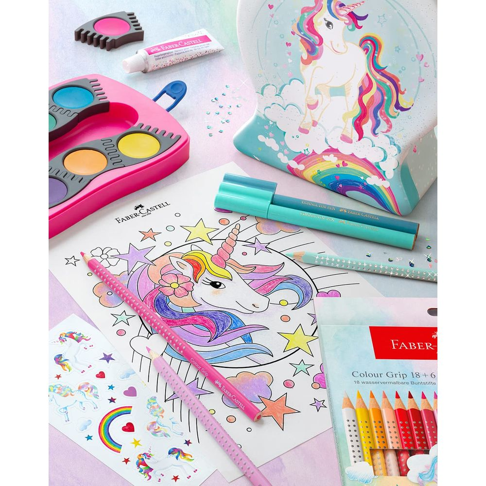 Buntstifte, Filzstifte und Malvorlagen mit Einhorn-Motiv.