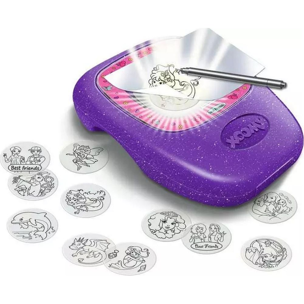 Fioletowa, brokatowa zabawka do rysowania z długopisem i okrągłymi obrazkami.