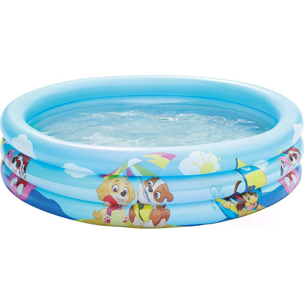 Ein aufblasbarer Pool mit Paw Patrol Charakteren und Wasser.