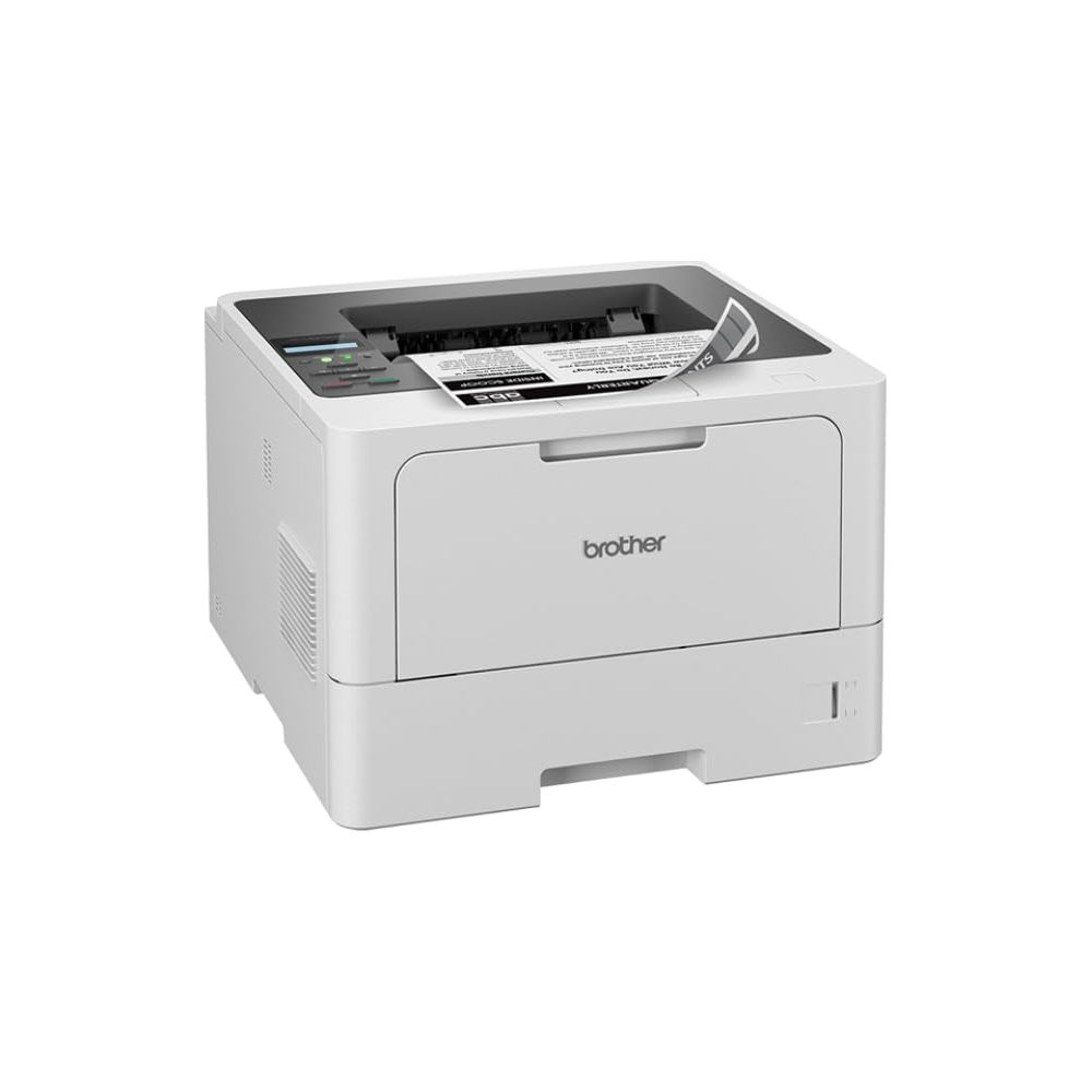 Une imprimante laser Brother blanche avec du papier sortant du bac de sortie.