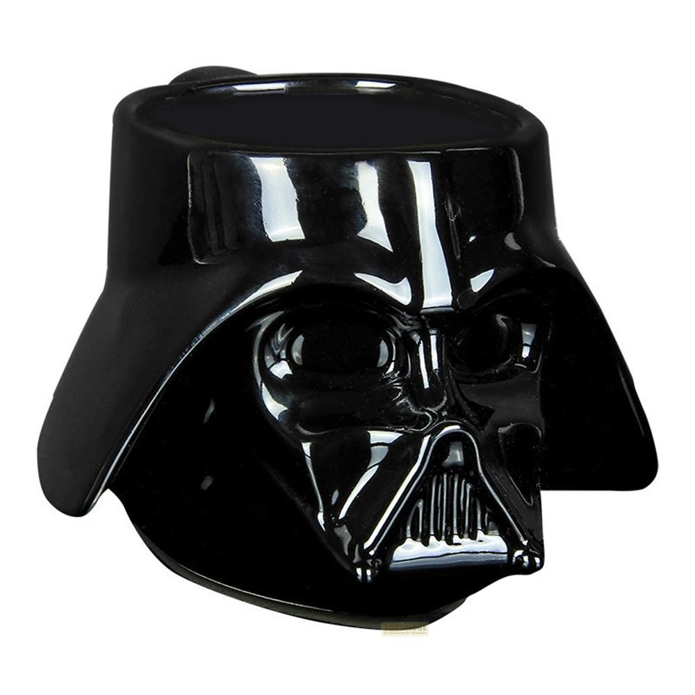 Schwarze Darth Vader Tasse, detailgetreues Design.