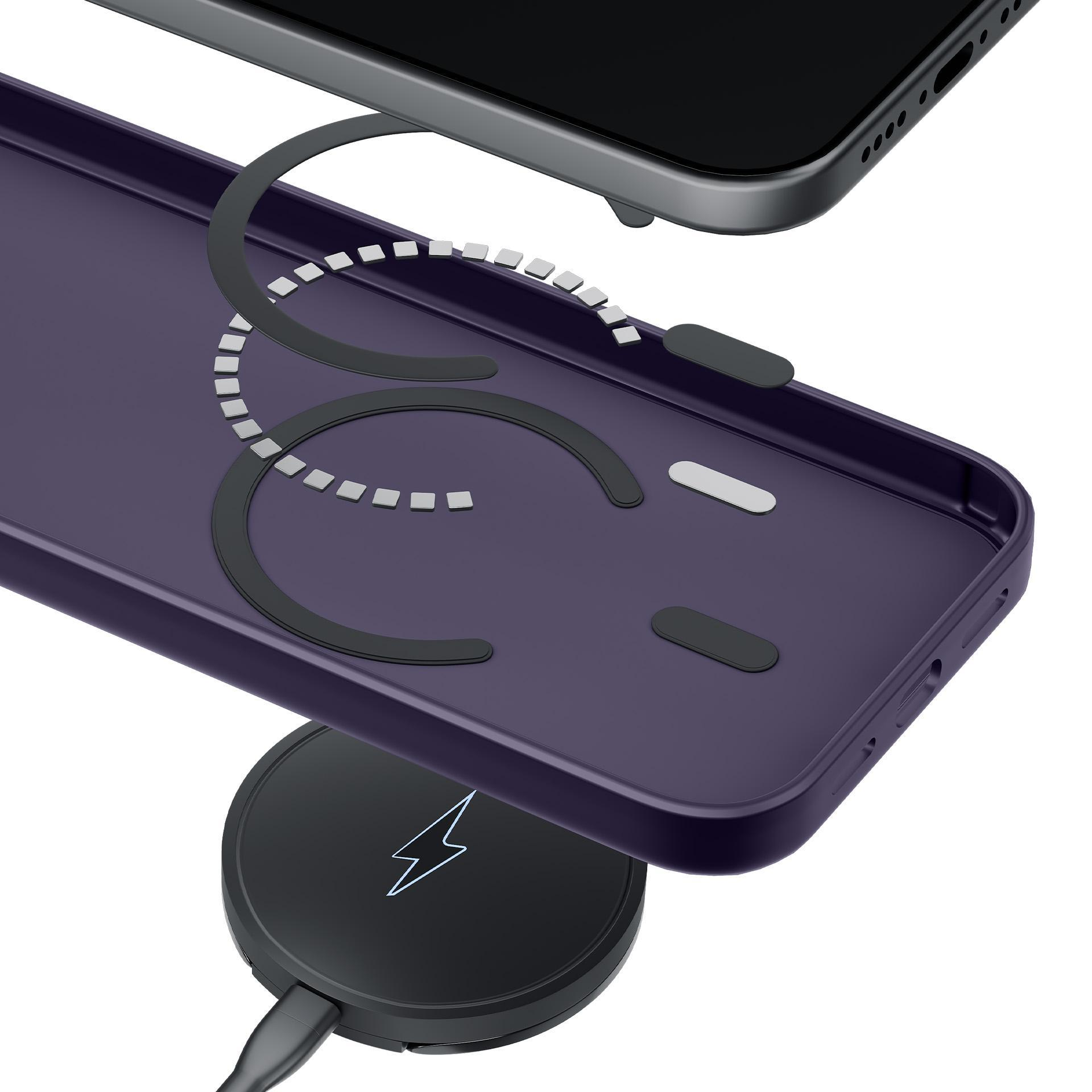 Uno smartphone con anello magnetico è posizionato su una cover e base di ricarica viola.