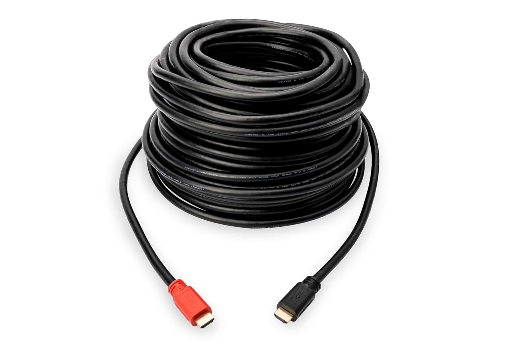 Kırmızı ve siyah konektörlü siyah HDMI kablosu, rulo halinde.