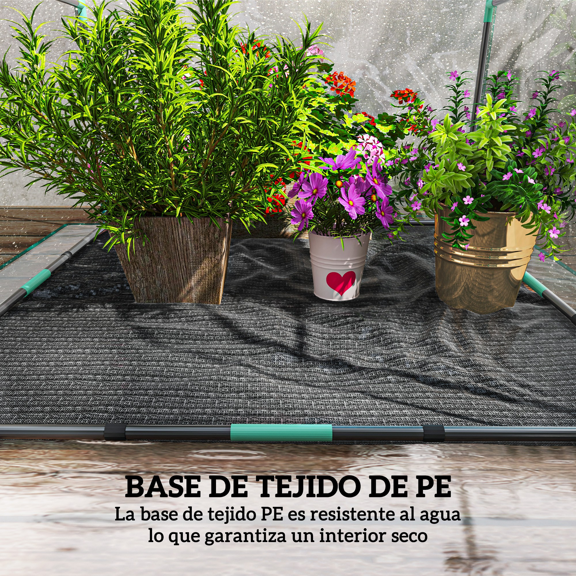 Plantas en macetas y base de tela dentro de un invernadero.