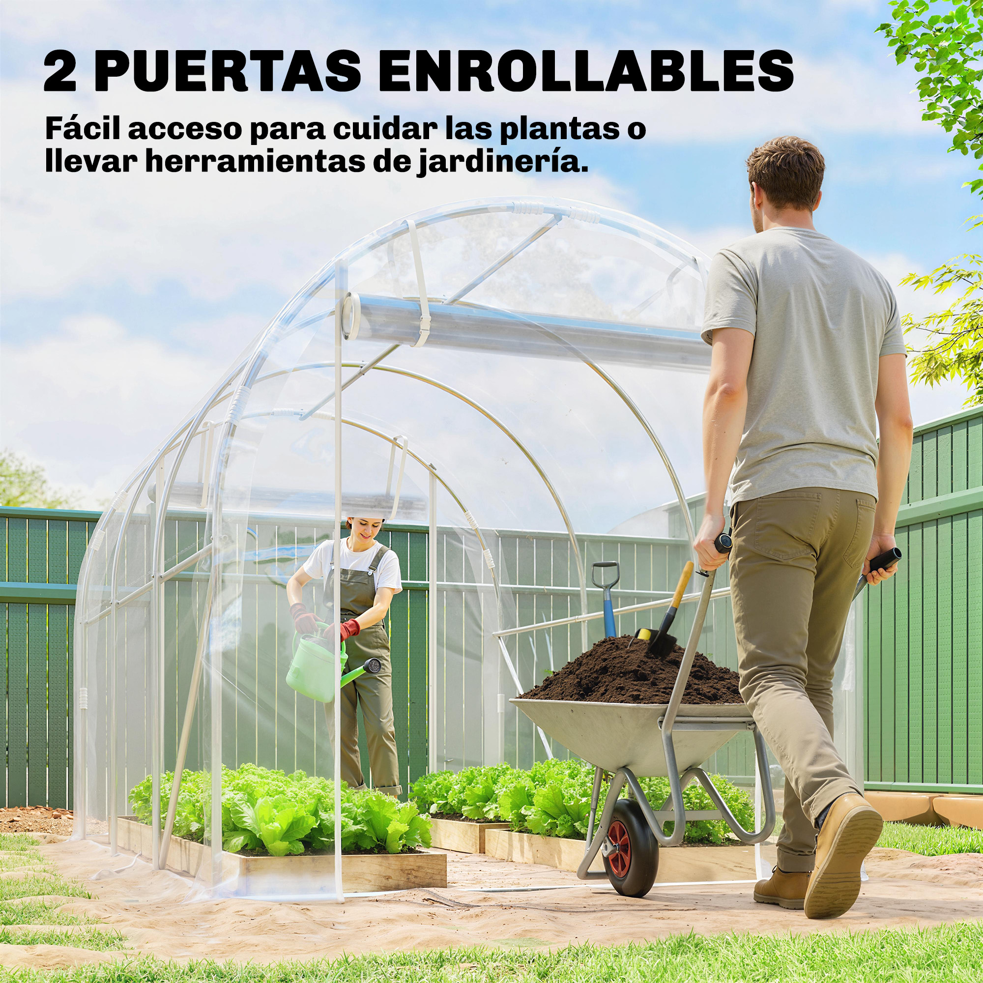 Hombre empuja carretilla a invernadero con mujer regando plantas.