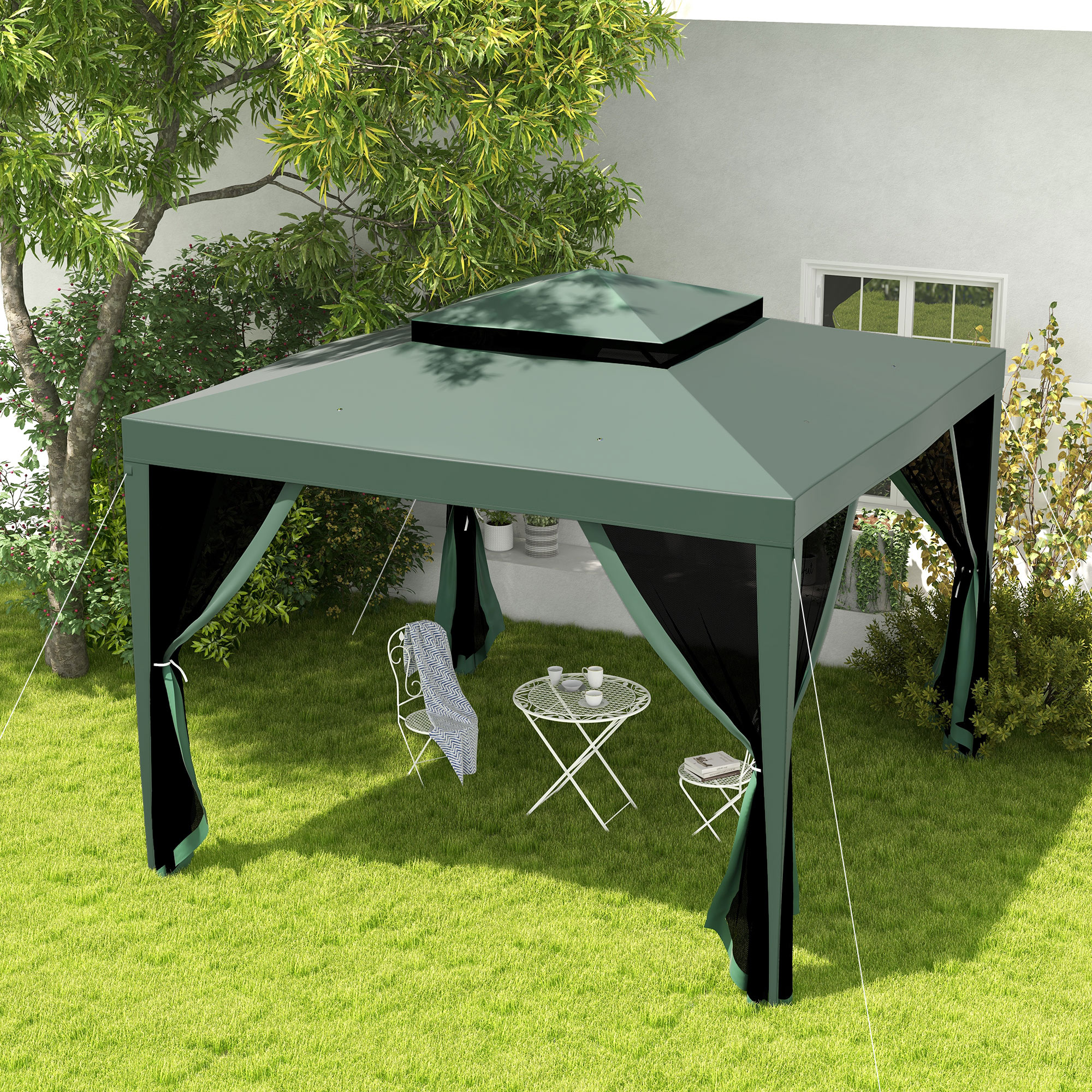 Una carpa de gazebo verde en un jardín con mesa y sillas.