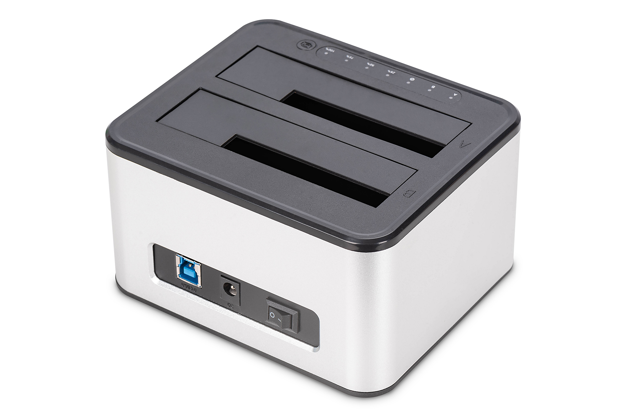 Gümüş renkli, çift yuvalı USB 3.0 bağlantı noktalı ve güç düğmeli dock istasyonu.