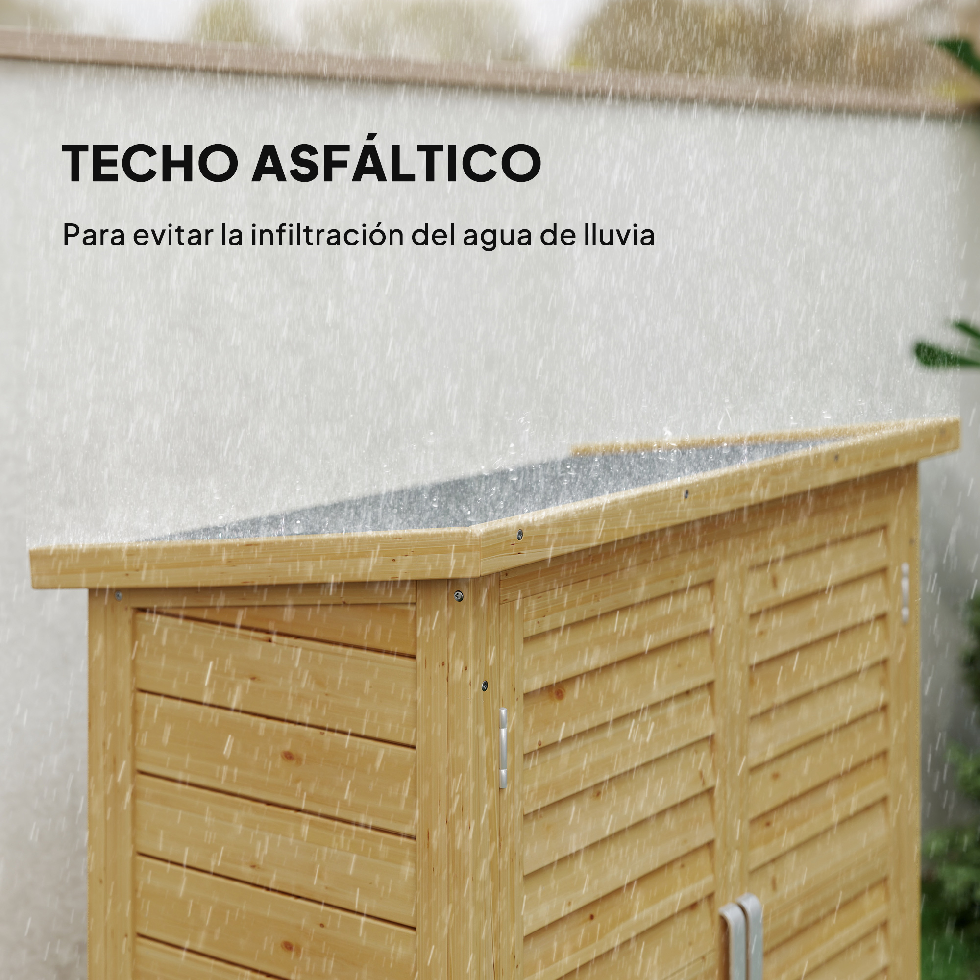Cobertizo de madera con techo asfáltico bajo la lluvia. Texto: Techo Asfáltico