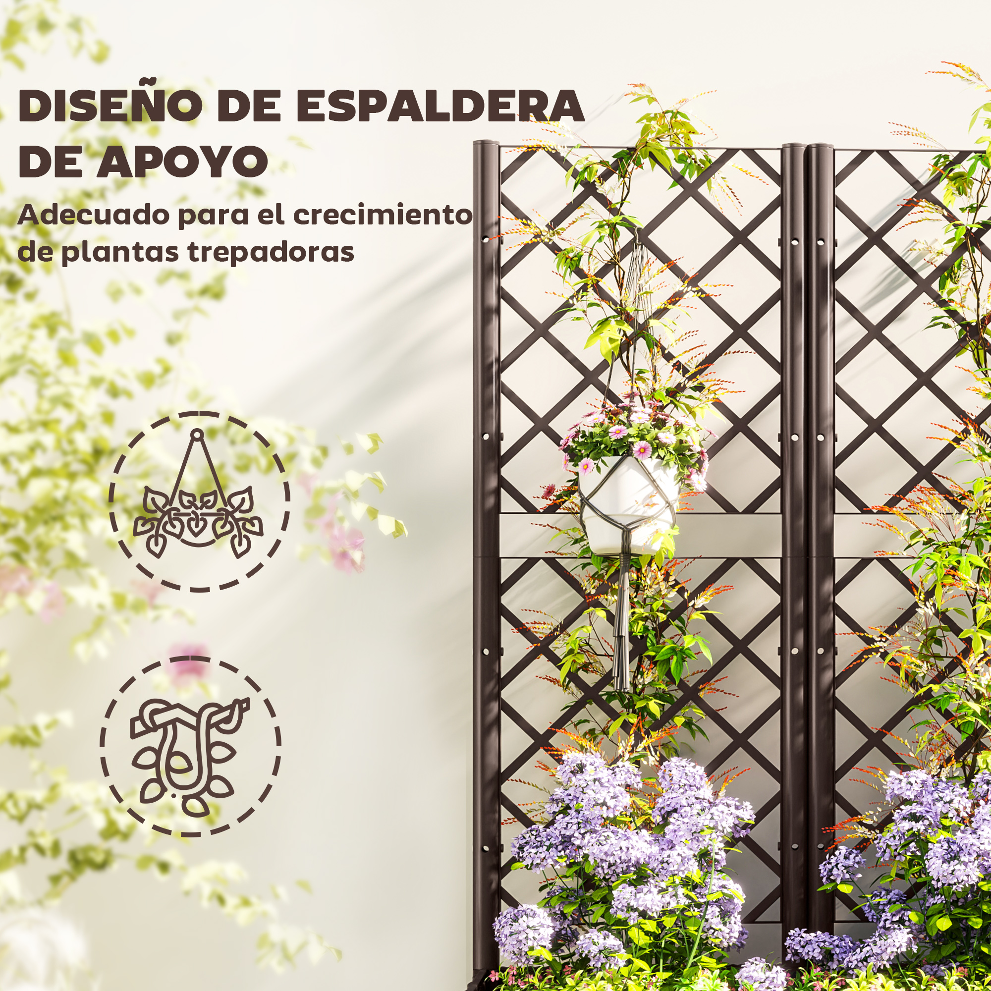 Enrejado marrón con plantas y flores, cuelga una maceta blanca.
