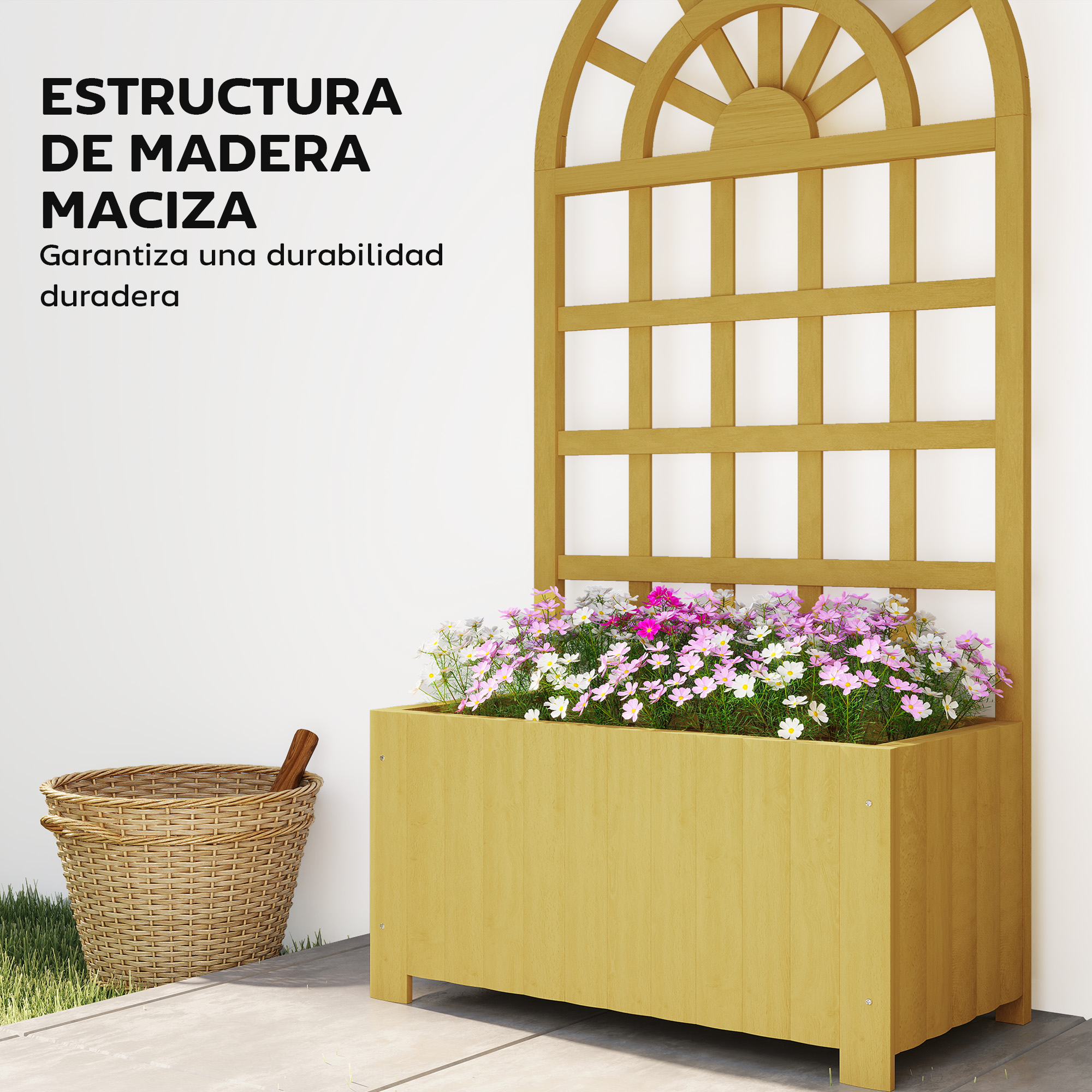 Un jardinero de madera con enrejado y flores, junto a una cesta de mimbre.