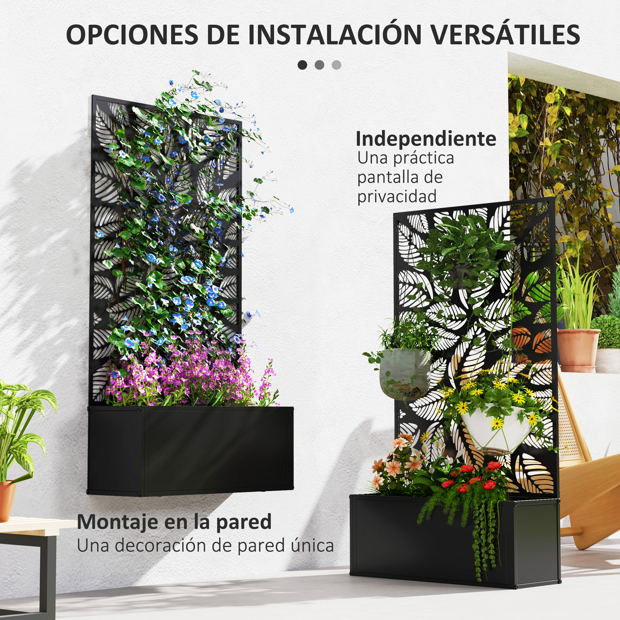 Dos maceteros negros con paneles decorativos y flores contra una pared.